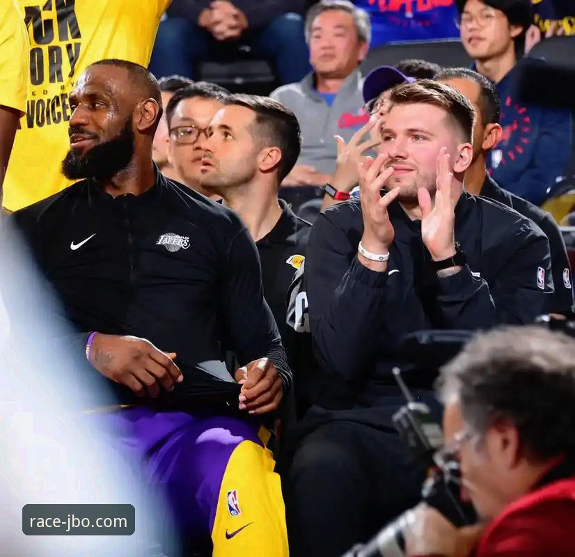 竞博jbo官网官方网站 东契奇单核爆发 vs 湖人团队胜利:一场进攻盛宴背后的战术博弈